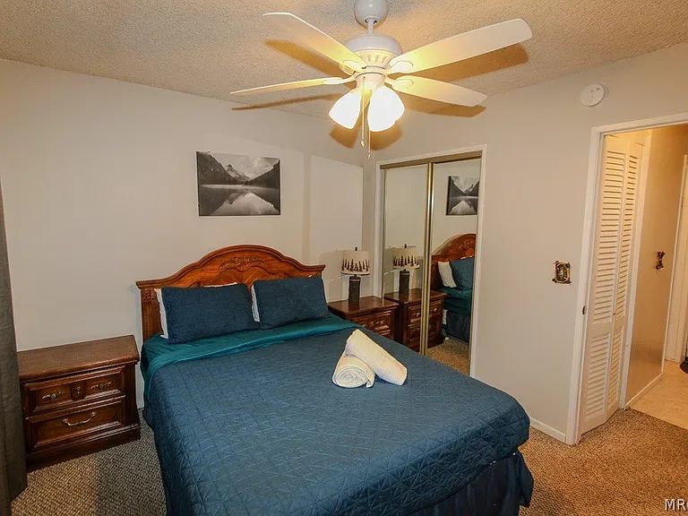 370 Victoria Ln — Photo 9