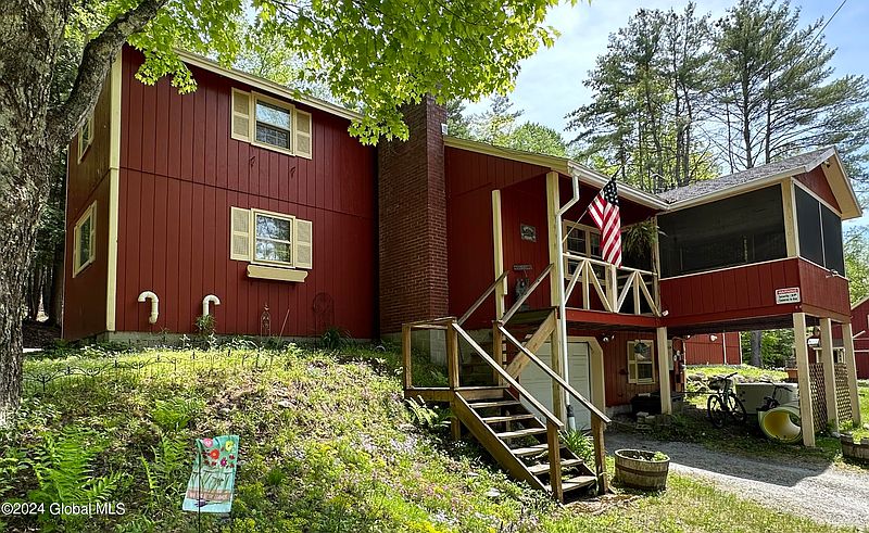 2nd image of 138 Pease Hill Road