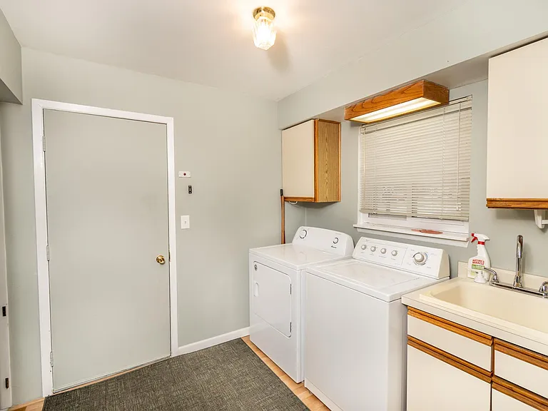 1450 Leafgreen Dr — Photo 16