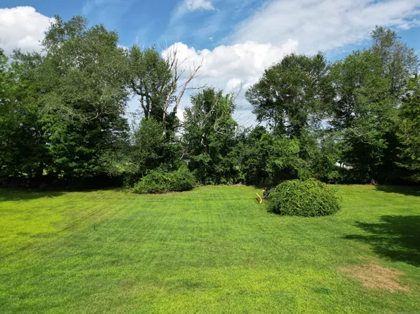 1793 Route 85, Montville, CT 06370