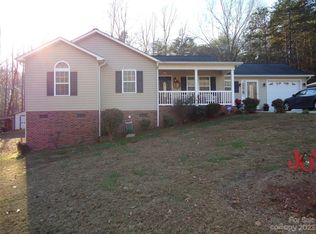 241 Dare Rd, Hamptonville, NC 27020