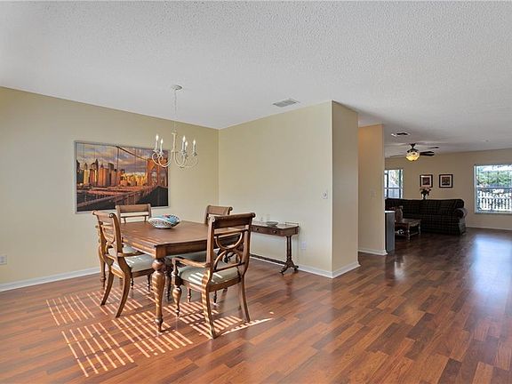 4th image of 720 Clifton Hills St