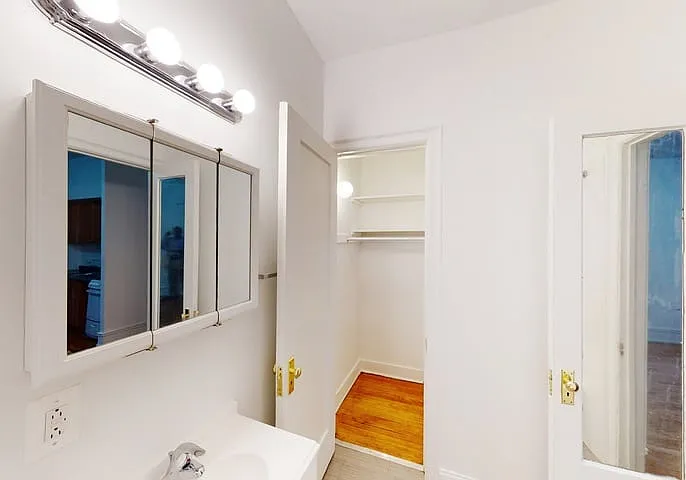 5474-5480 S. Hyde Park Boulevard — Photo 15
