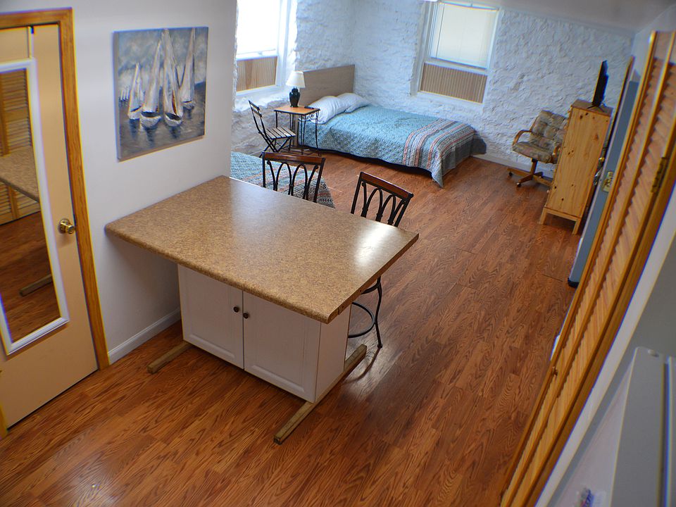 MAIN ROOM