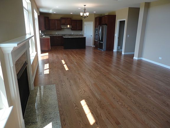 5th image of 17 Frances Dr