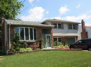 701 Alwyn St, Baldwin, NY 11510