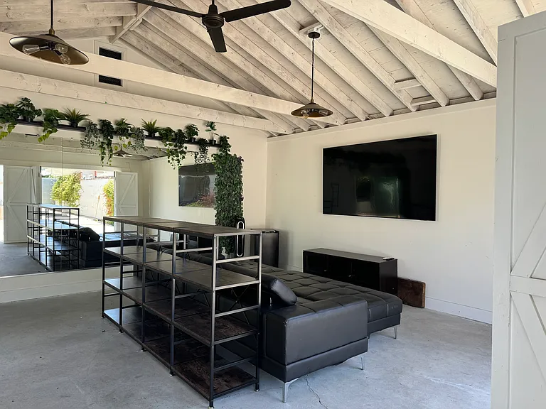 6322 S Harcourt Ave — Photo 25