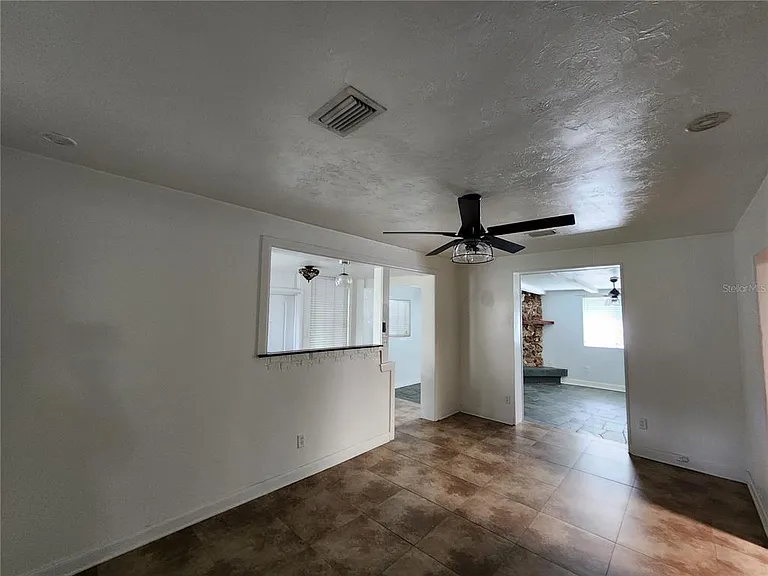 1014 NE 10th Pl — Photo 18