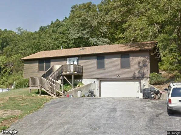 199 Stillwater Woods Dr, Fenton, MO 63026