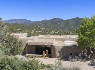820 Vista Canada Ln, Santa Fe, NM 87501