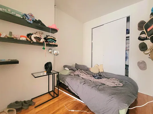 Rented by AZ REALTY NYC LLC | media 4