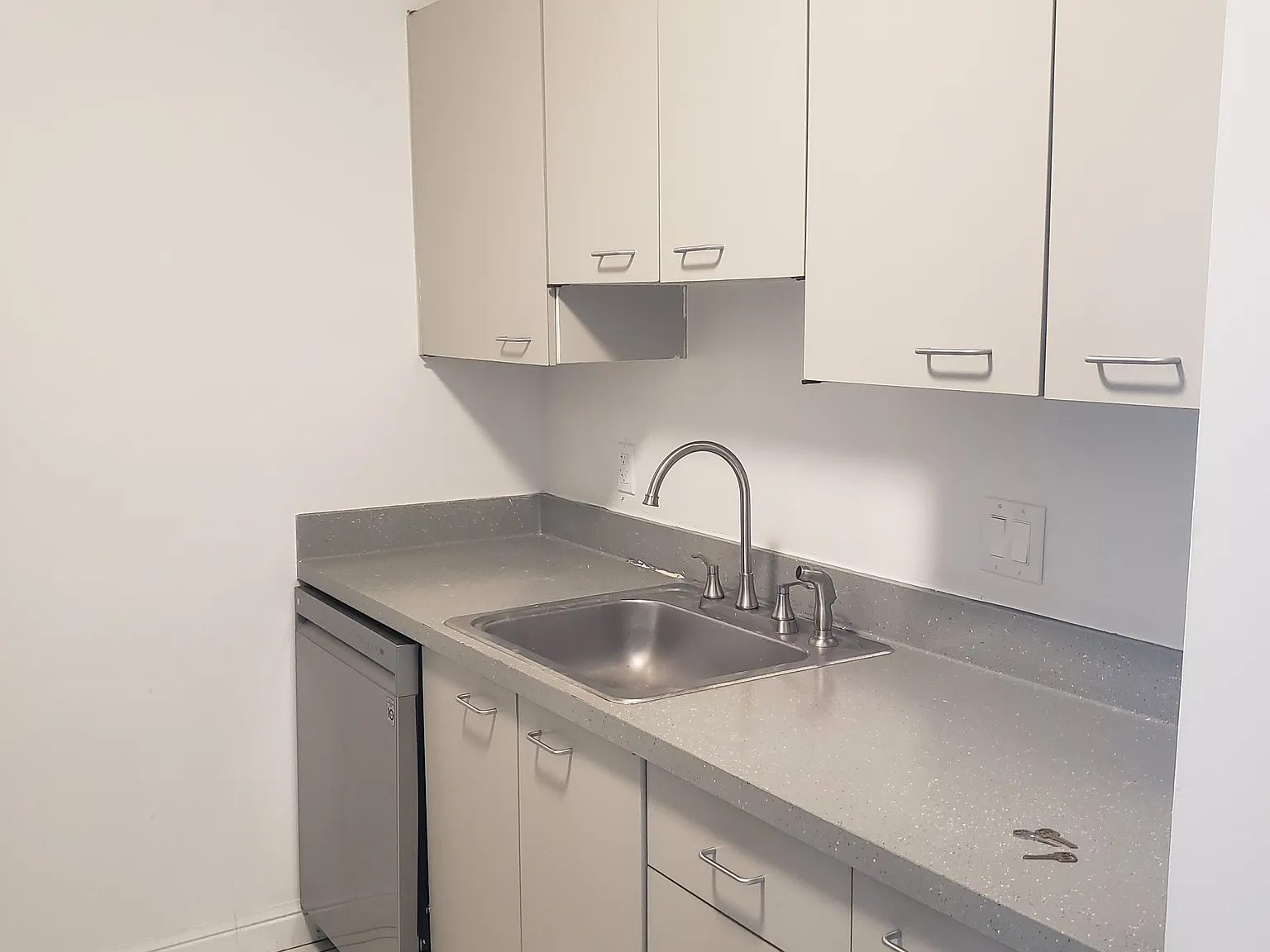 2 bed, 1.5 bath, 1000 sqft, $1,400 — Photo 4