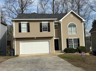 560 Station View Run, Lawrenceville, GA 30043