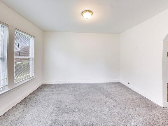 5th image of 444 W 100th St