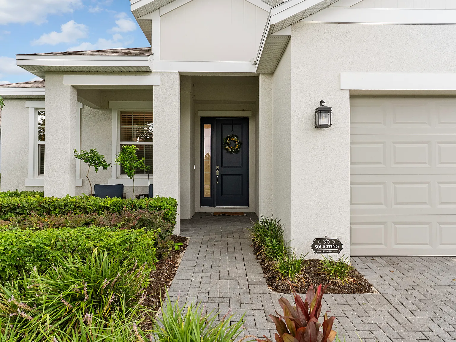 4 bed, 3.5 bath, 2570 sqft, $3,000 — Photo 3