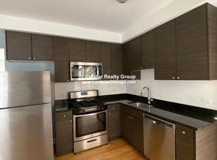 1640 W Pratt Blvd #2L, Chicago, IL 60626