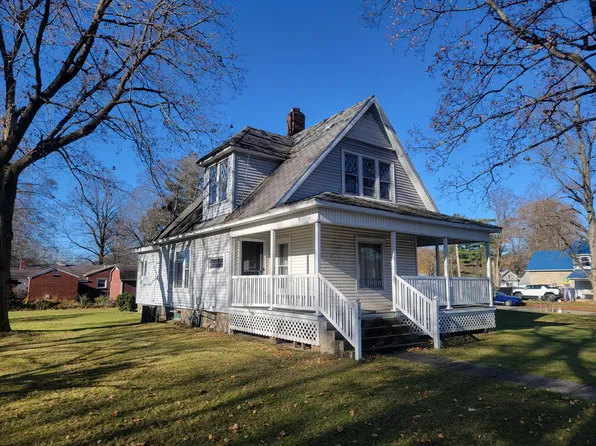 139 N 4th St, Burr Oak, MI 49030