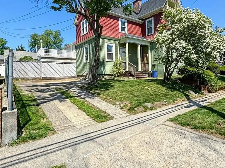 248 Rose Ave #1 — Photo 2