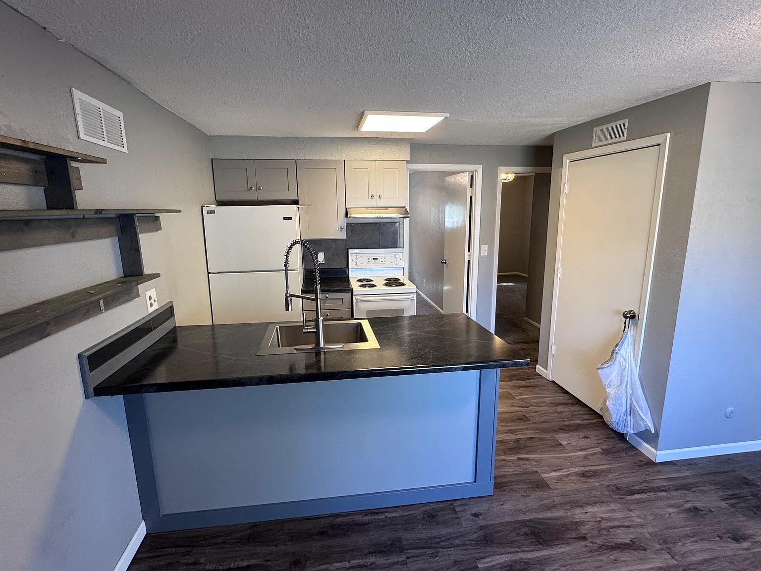 1122 Exchange St — Photo 3