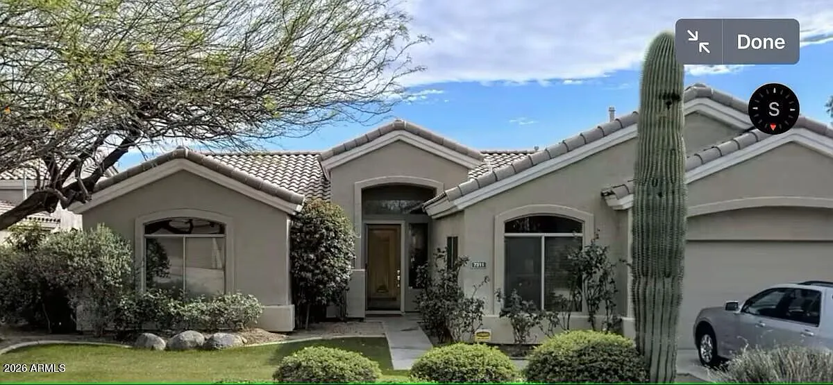 4 bed, 2.0 bath, 2152 sqft, $5,500 — Photo 1