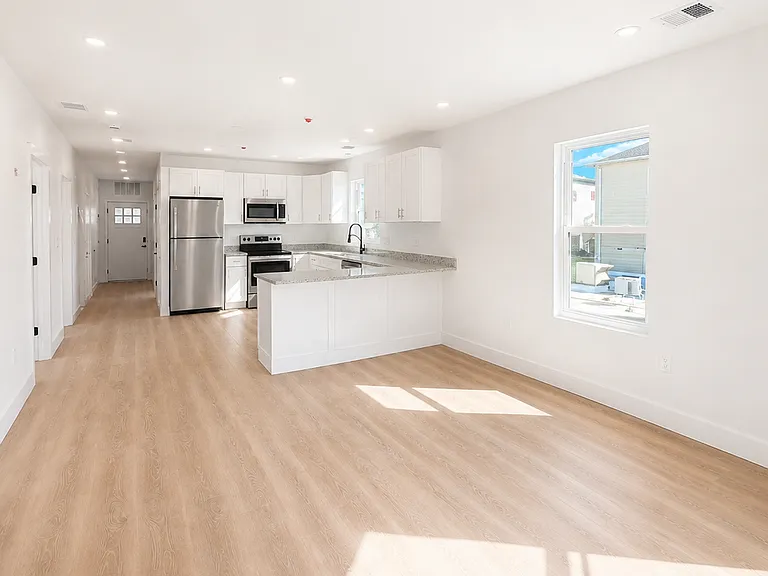275 Shrewsbury St #1 — Photo 1