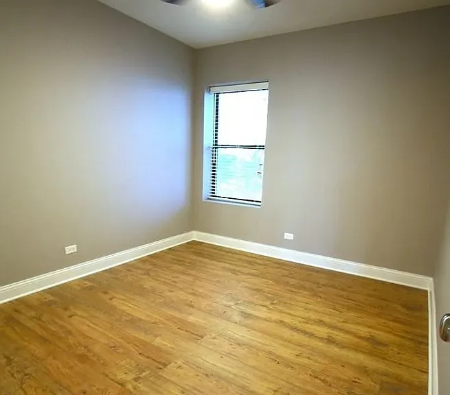 1120 W Addison St #3 — Photo 7