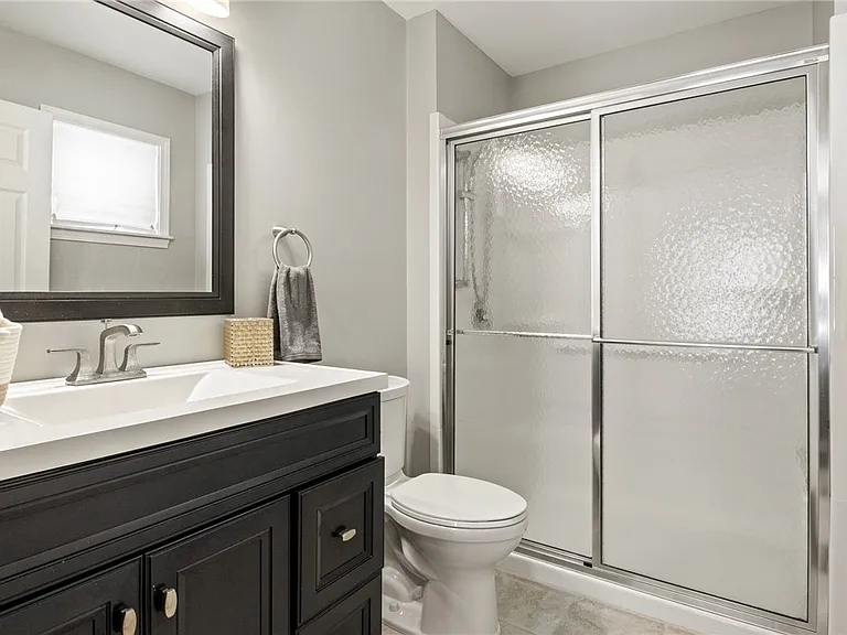 107 Salzer Hts — Photo 18