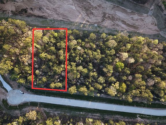 3rd image of 186 Bunkhouse Rd