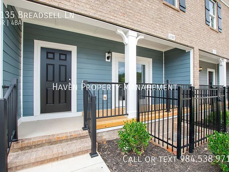 1135 Breadsell Ln — Photo 2