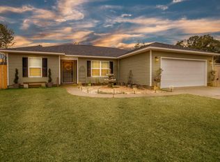 81 Tall Pines Blvd, Defuniak Springs, FL 32433