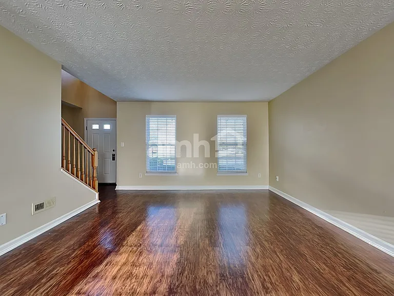 2452 Featherston Ct — Photo 6