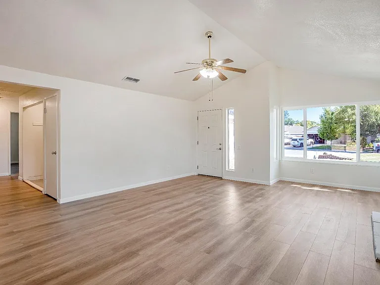 3928 Talmage Ct — Photo 2