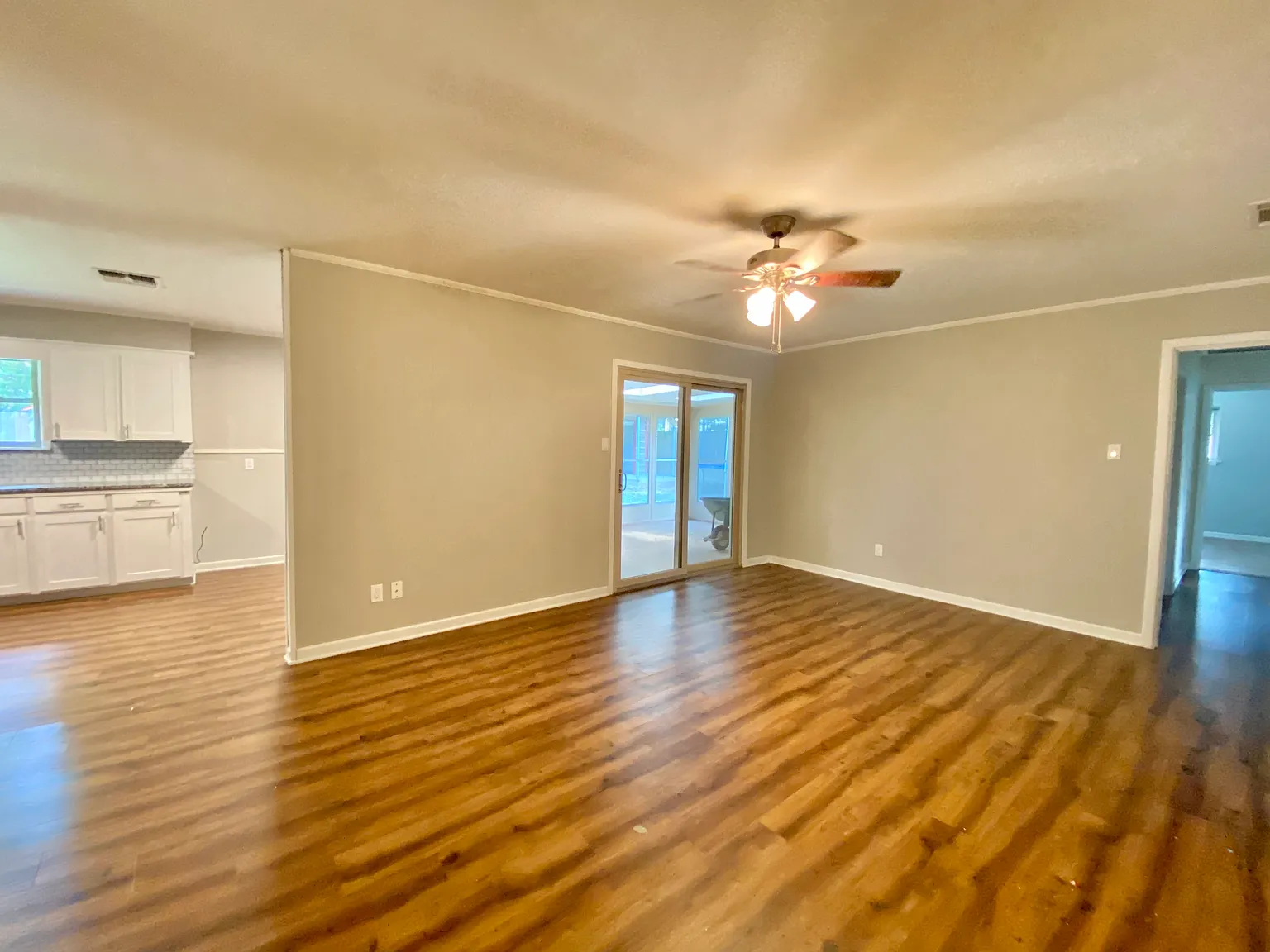 3 bed, 1553 sqft, $1,800 — Photo 4