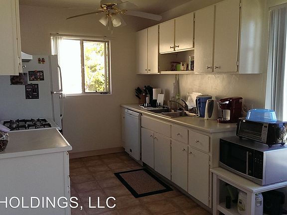 5th image of 11617 Gorham Ave APT 21