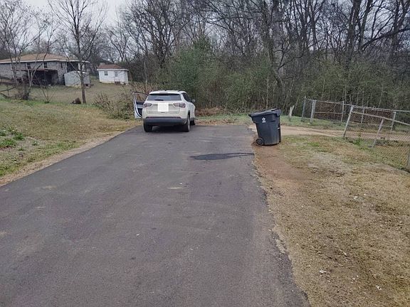 5th image of 4815 Martin Ave