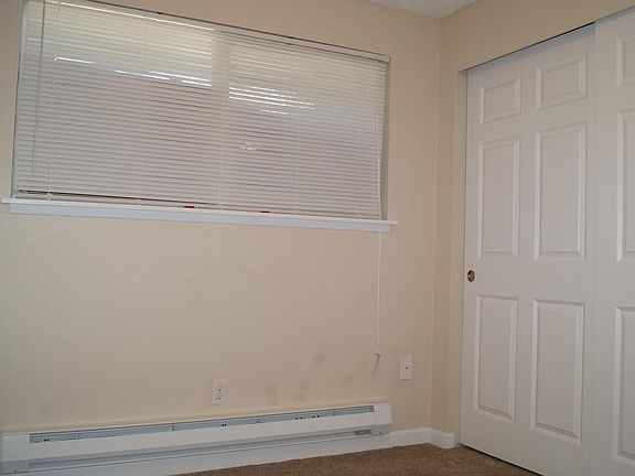 4th image of 3705 E Portland Ave