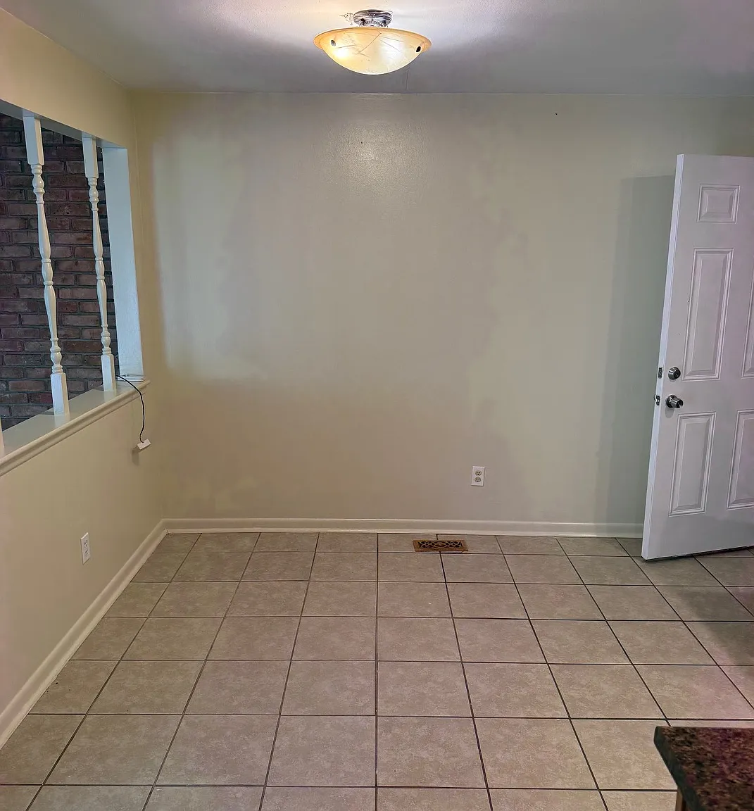2 bed, 1.5 bath, 1224 sqft, $1,325 — Photo 4