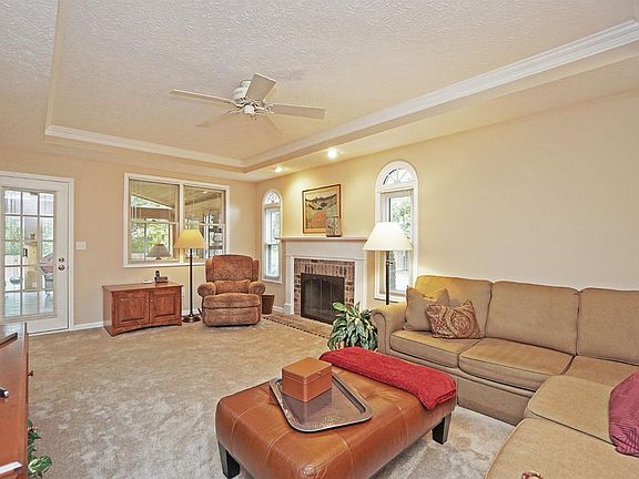 5th image of 3393 Wessex Ct