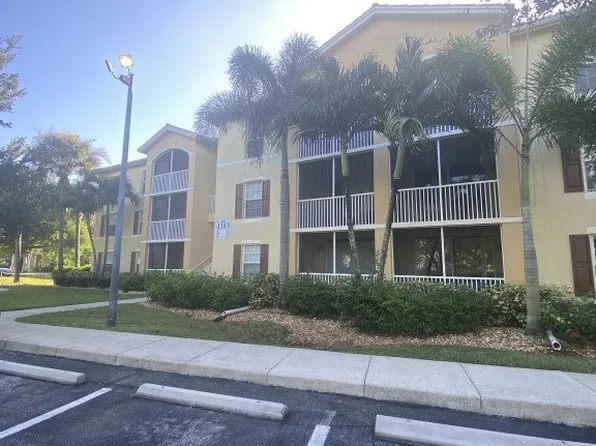 4149 Residence Dr APT 811, Fort Myers, FL 33901