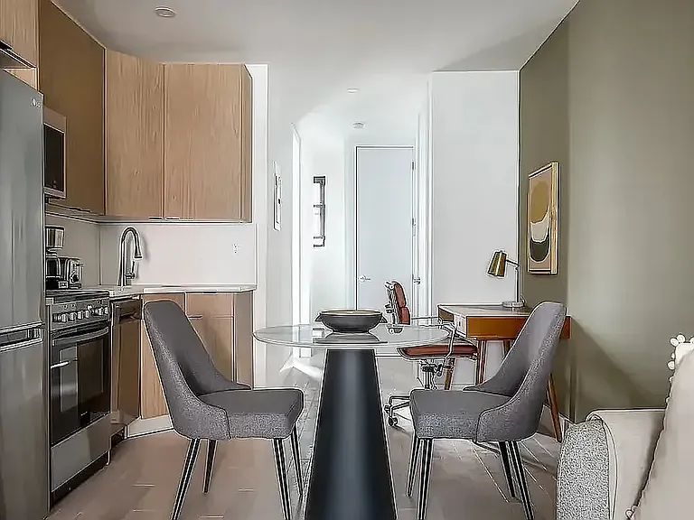 170 1st Ave #2 — Photo 3