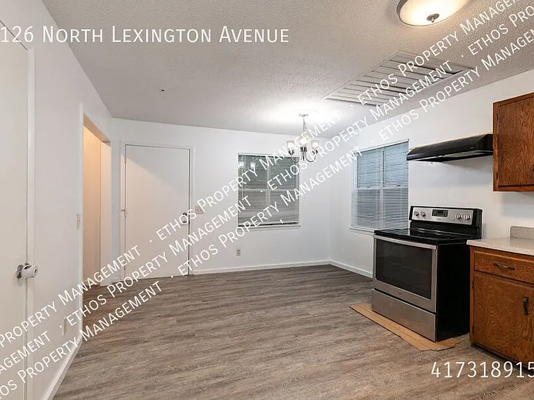 2126 N Lexington Ave — Photo 6