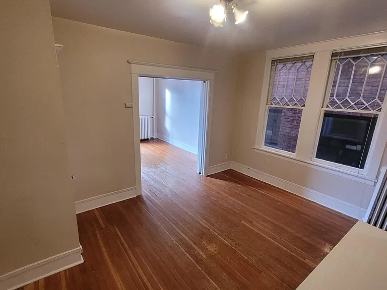 1527 Belmont Ave — Photo 39