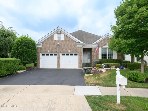 69 Gables Way, Jackson, NJ 08527