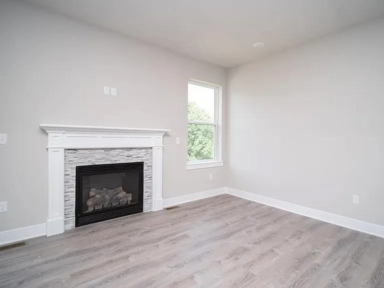 827 Kenai Ct — Photo 6