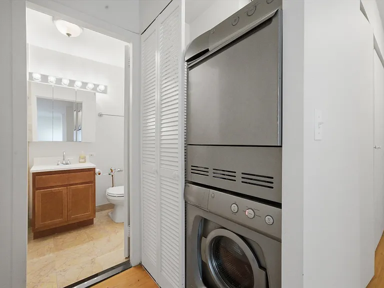 222 E Pearson St #1207 — Photo 3