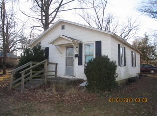 1151 N Oakland Ave, Mountain Grove, MO 65711