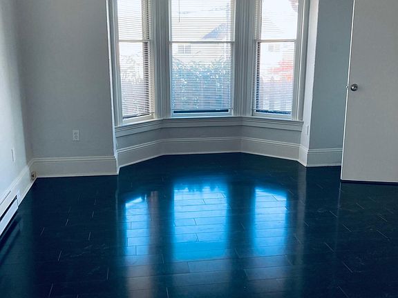 5th image of 7 Saint Helens Ave #8