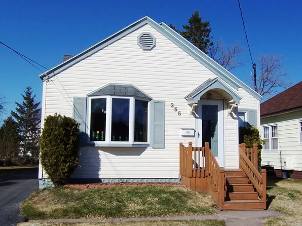 355 Amanda St, Sault Sainte Marie, MI 49783