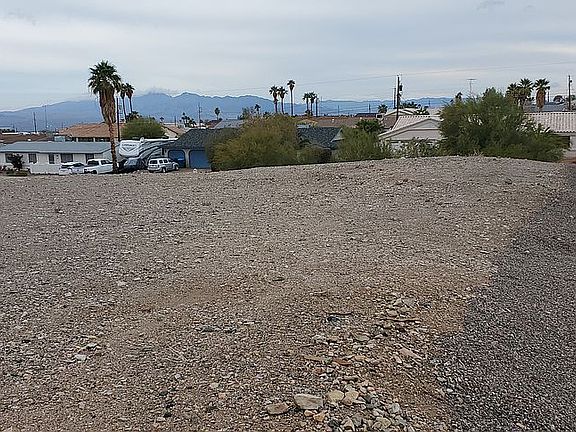 4th image of 3216 Pioneer Dr
