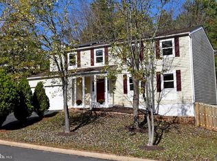 10705 Autumn Leaf Pl, Germantown, MD 20876